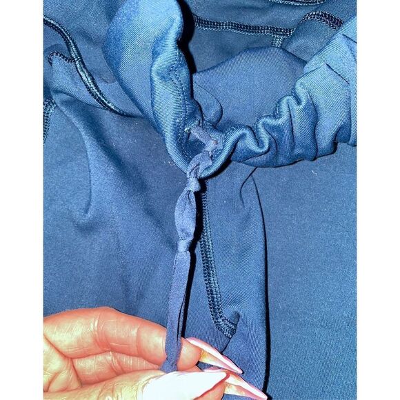 Athleta Blue 7/8 cropped leggings with side zipper pocket Size Medium - Picture 2 of 7